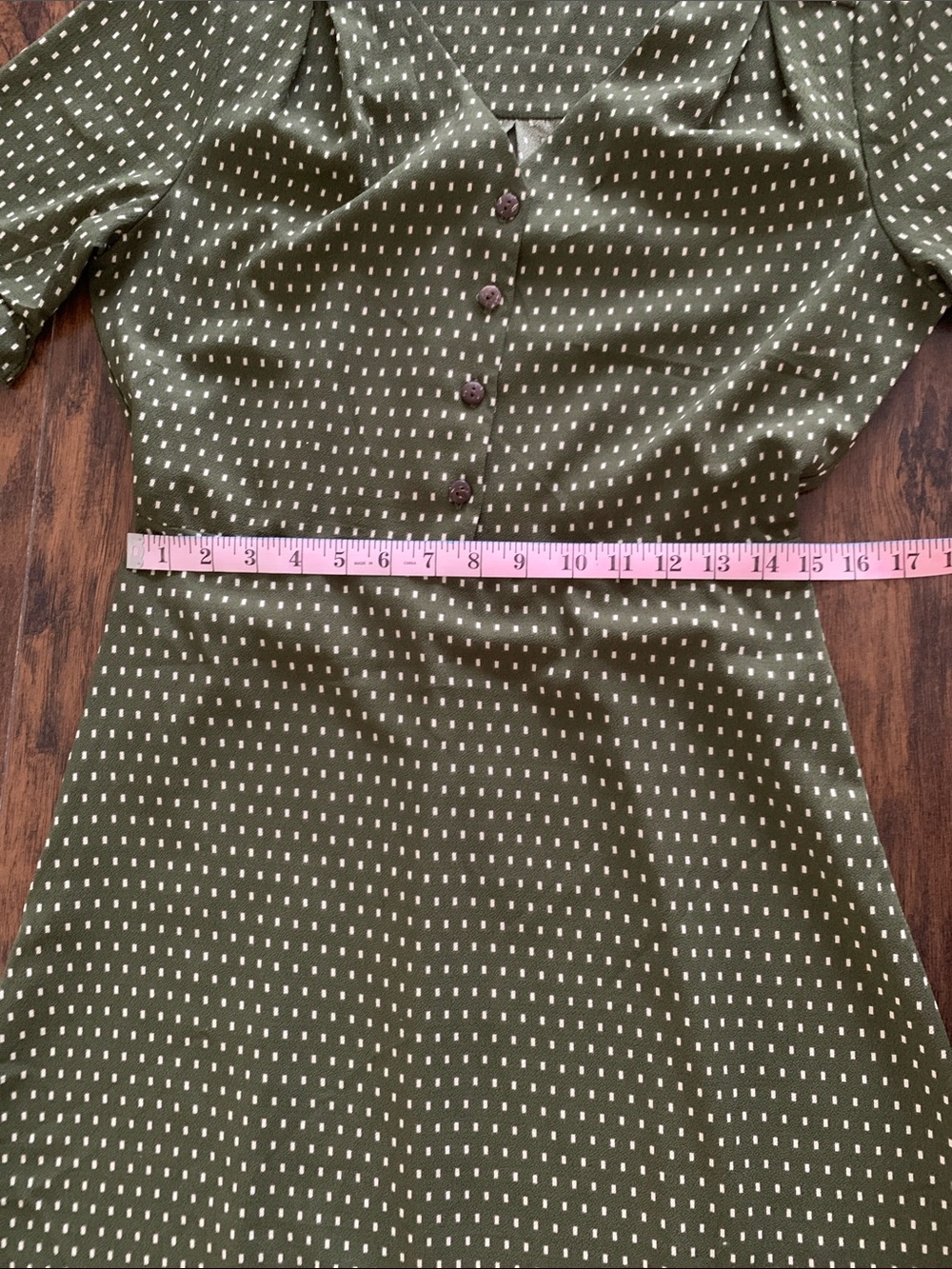 Monteau  Los Angeles Olive Dot V-Neck Midi Dress - Picture 7 of 8